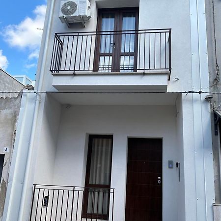 Casa Leonardo Apartment Comiso Bagian luar foto